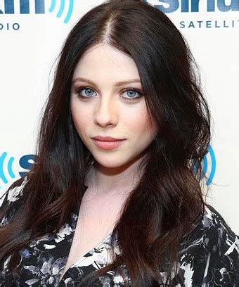 Michelle Trachtenberg Body Measurements Height Weight Shoe。